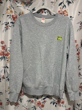 Uniqlo  Gray Crewneck Sweatshirt Keith Haring of Mickey Mouse 🏰